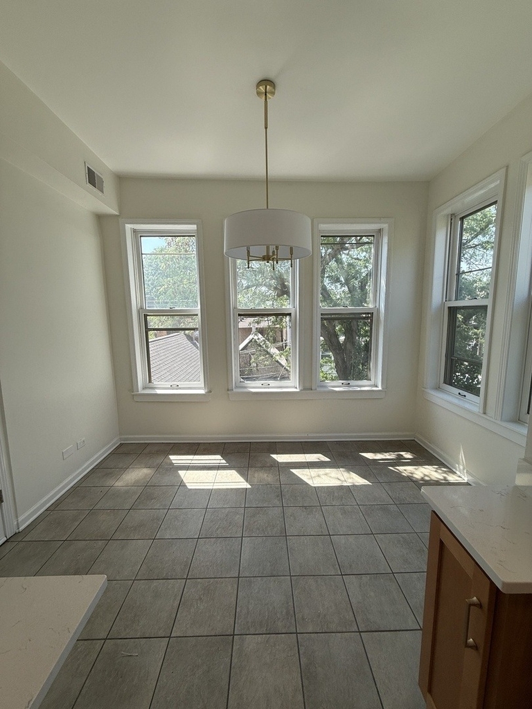 2022 N Seminary Avenue - Photo 12