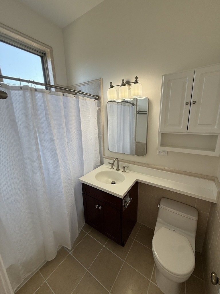 2022 N Seminary Avenue - Photo 18
