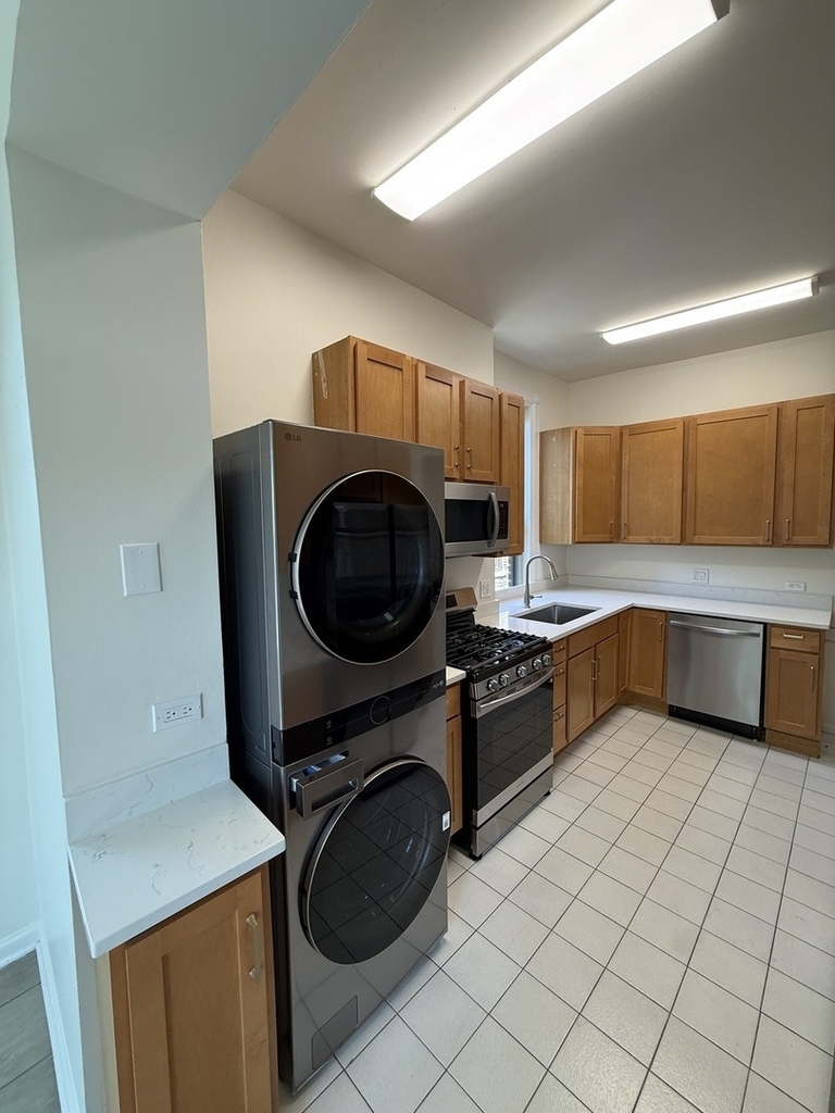 2022 N Seminary Avenue - Photo 14