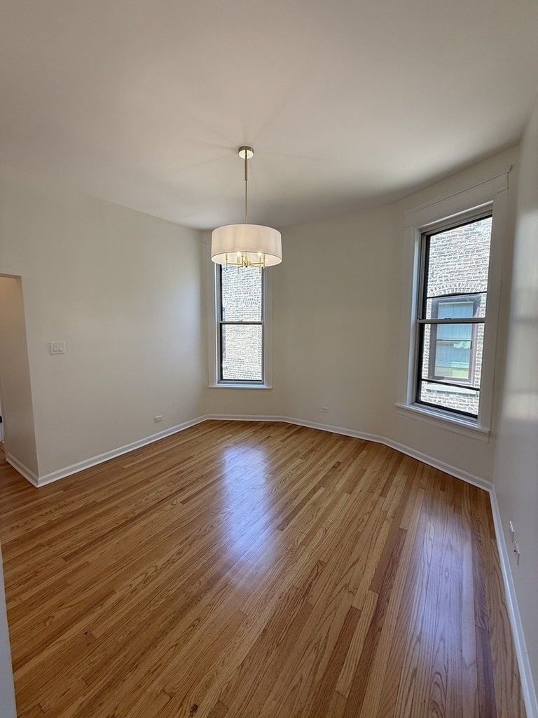 2022 N Seminary Avenue - Photo 5