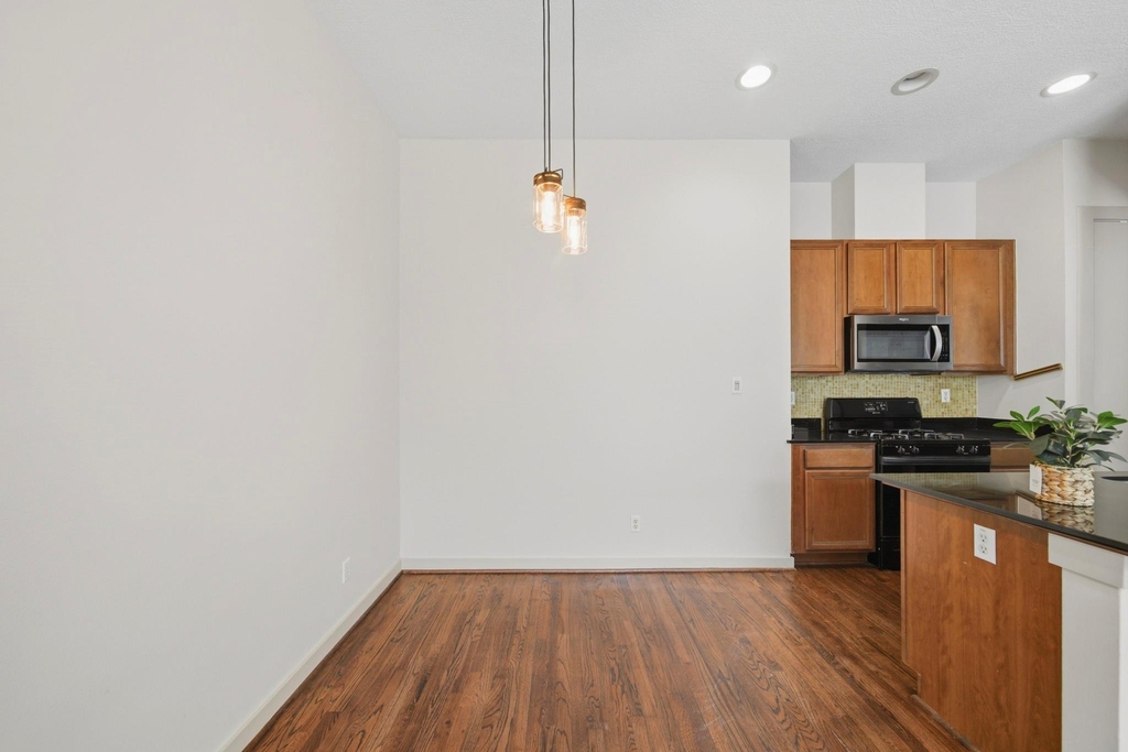 4036 Center Street - Photo 9