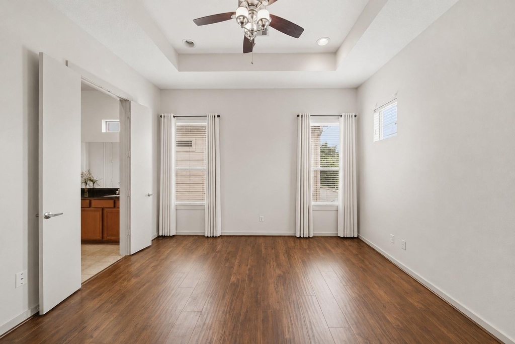 4036 Center Street - Photo 16