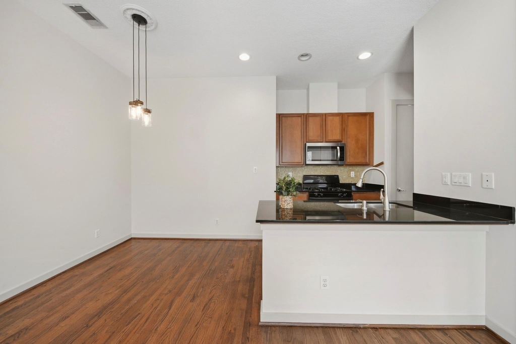 4036 Center Street - Photo 12