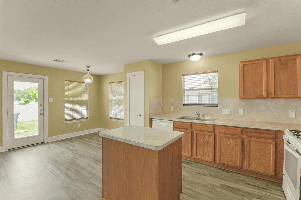 19403 Wann Park Drive - Photo 8