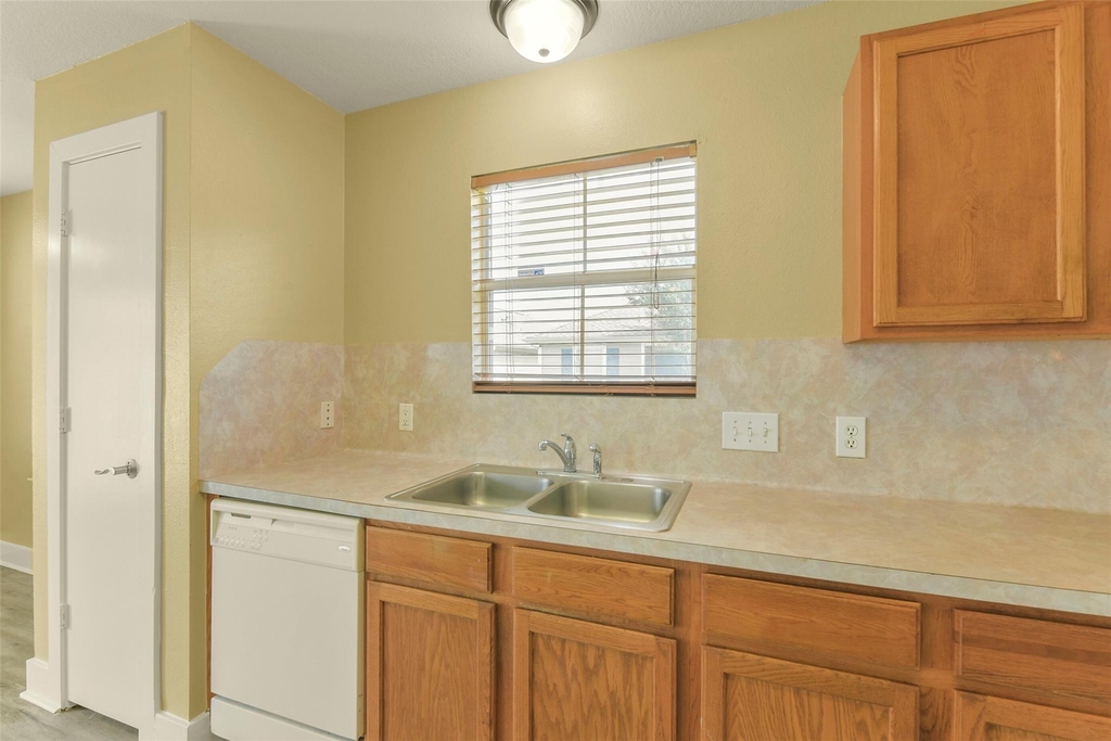19403 Wann Park Drive - Photo 10