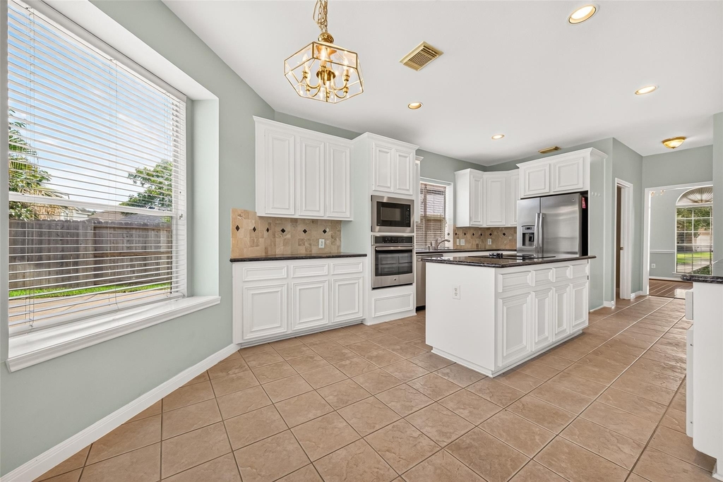 1711 Emma Cove Court - Photo 22