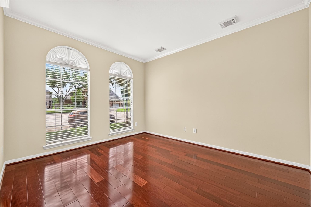 1711 Emma Cove Court - Photo 5