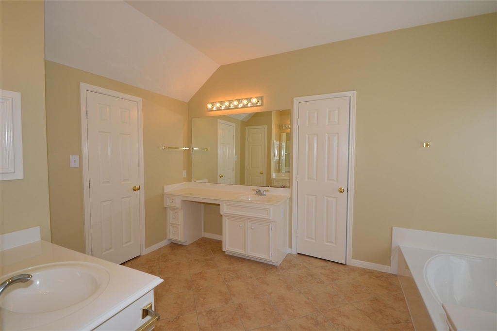 1711 Emma Cove Court - Photo 21