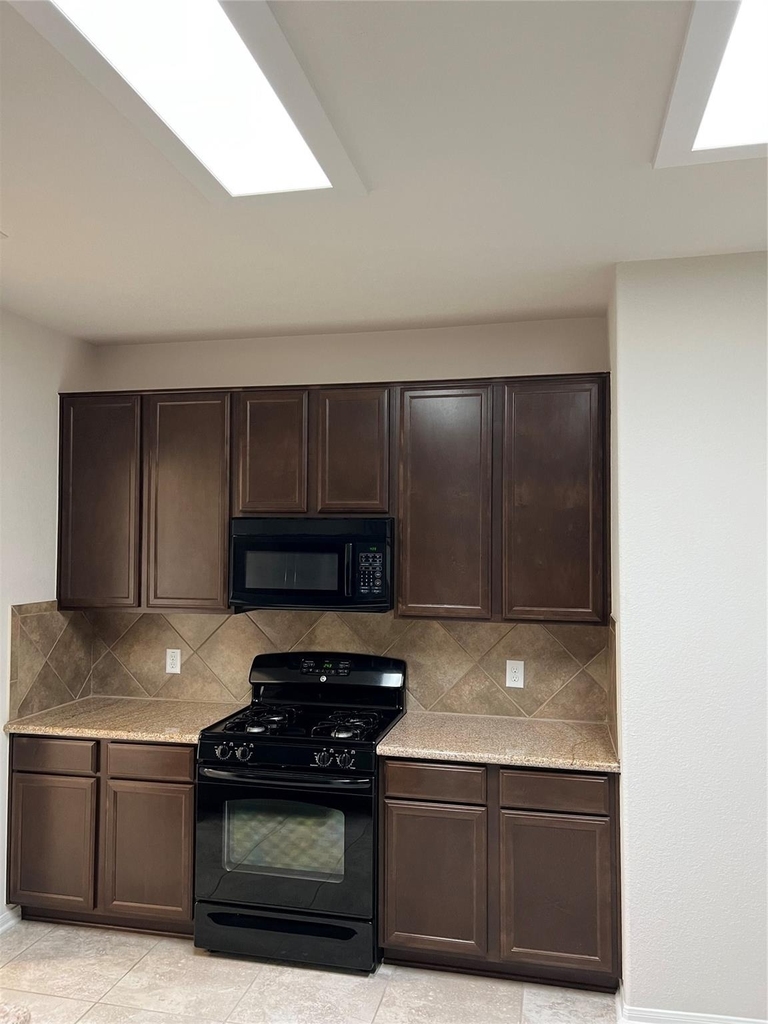 14834 Waverly Hill Lane - Photo 6
