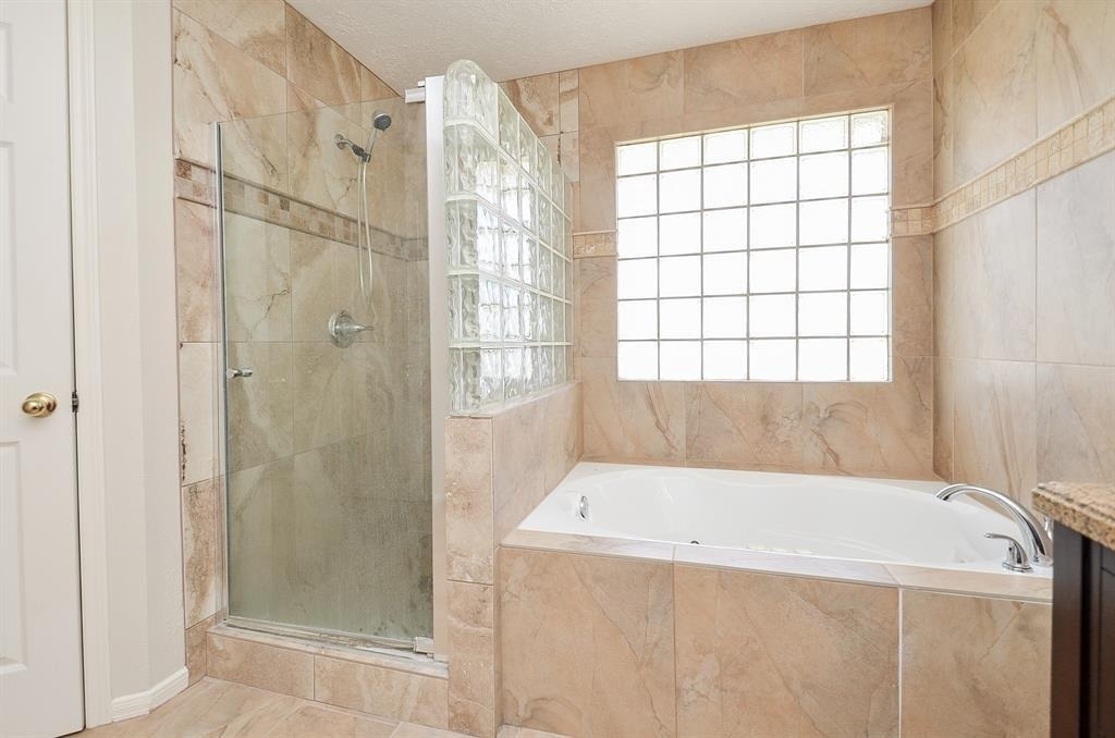 3702 Lauderwood Lane - Photo 14