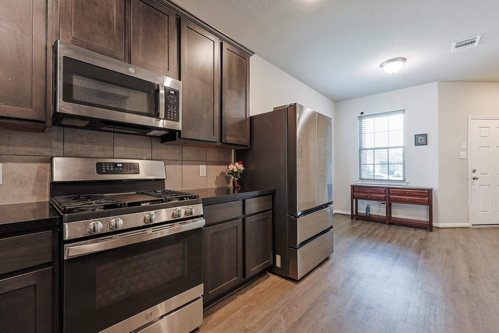 10423 Rochester Hills Lane - Photo 13