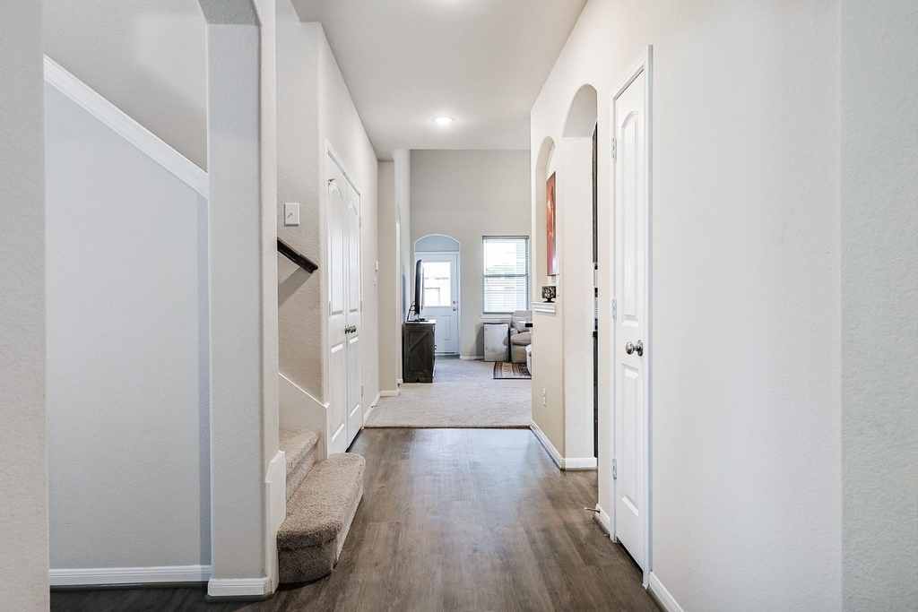 10423 Rochester Hills Lane - Photo 3