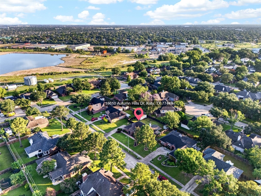 18610 Autumn Hills Drive - Photo 39
