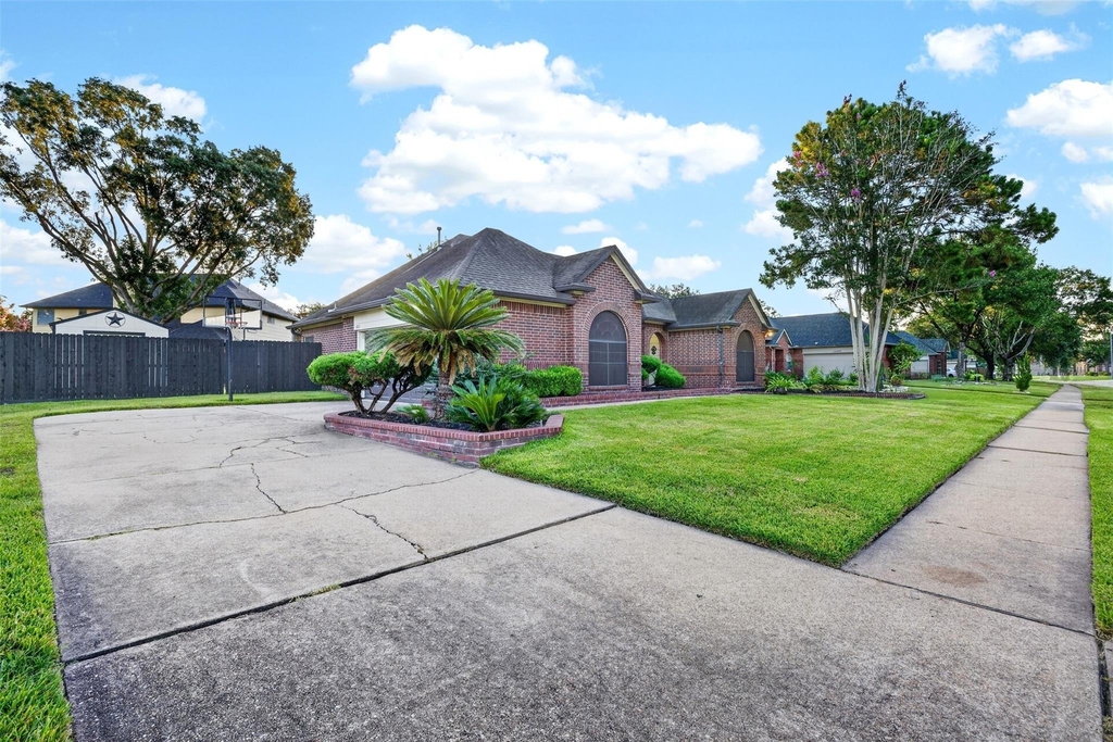 18610 Autumn Hills Drive - Photo 5