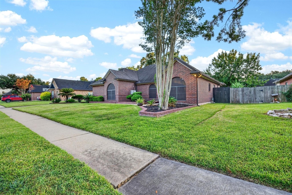 18610 Autumn Hills Drive - Photo 4