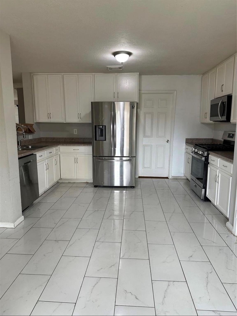 17002 Westminster Village Court - Photo 5