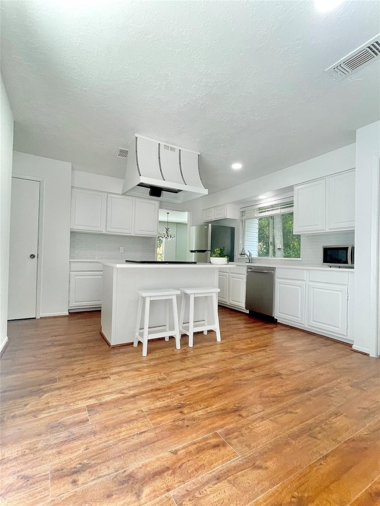 3126 Village Woods Drive - Photo 8
