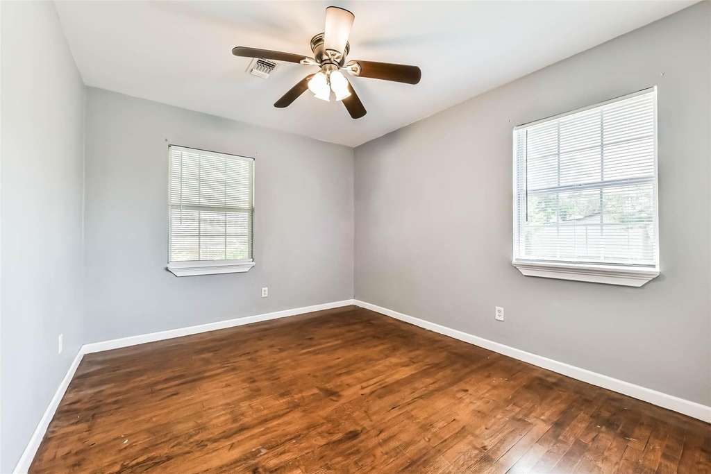938 Vivian Avenue - Photo 16