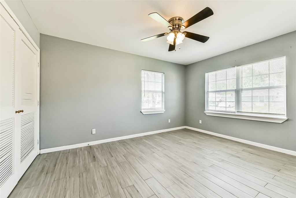 938 Vivian Avenue - Photo 12