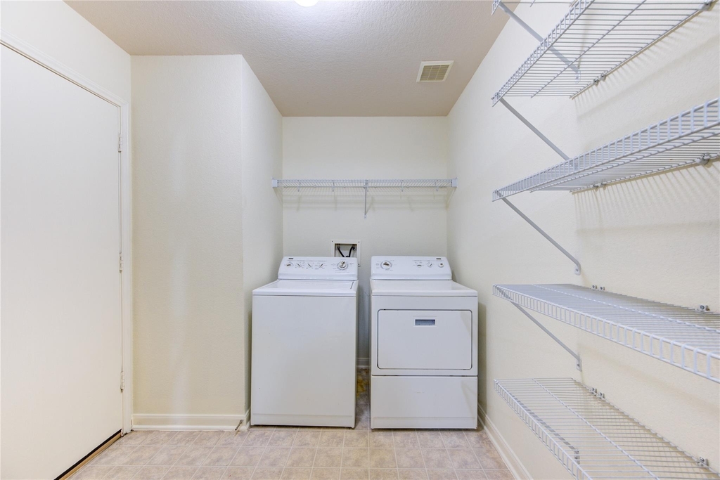 15326 Mission Oak Drive - Photo 7