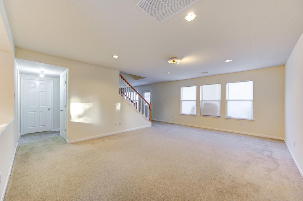 15326 Mission Oak Drive - Photo 1