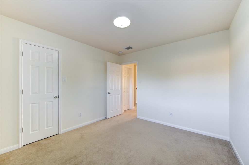 15326 Mission Oak Drive - Photo 10