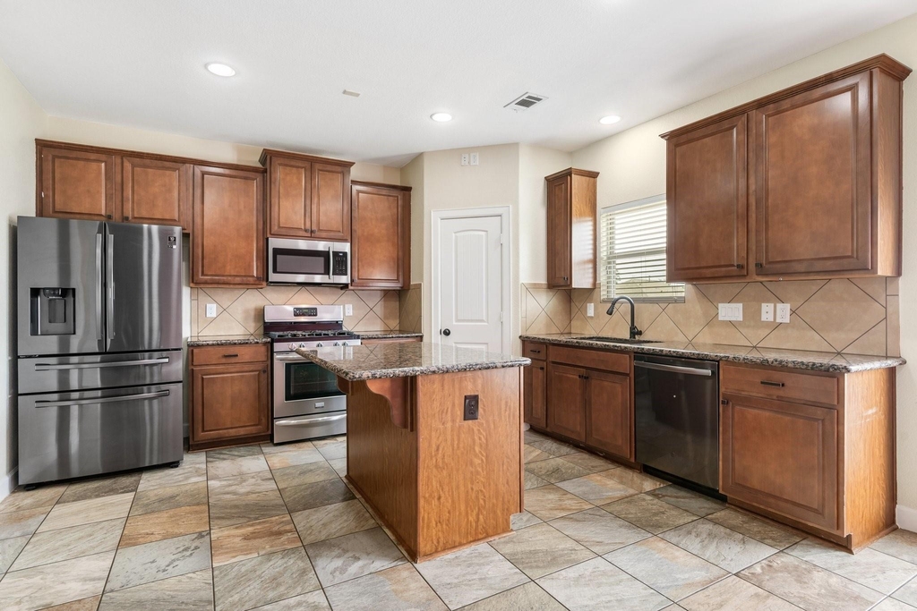 328 Country Crossing Circle - Photo 4