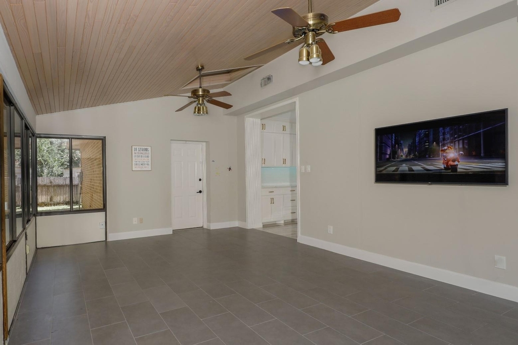 24 Hornsilver - Photo 18