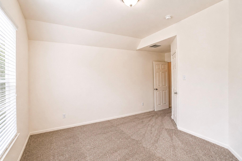 3303 Belmont River Lane - Photo 27