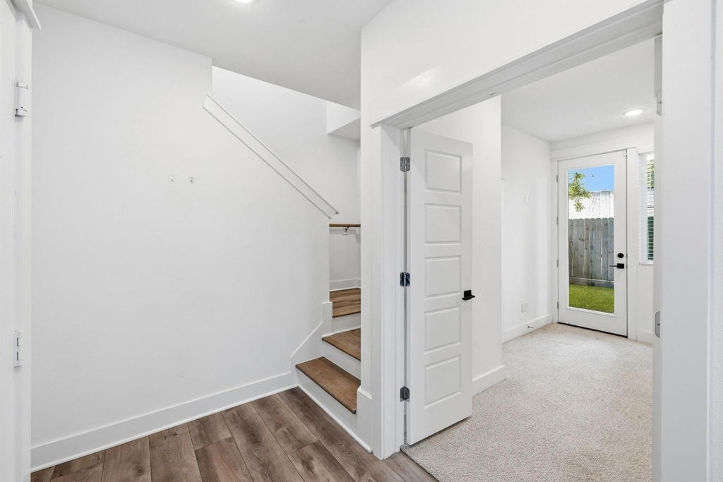 1404 Mansfield Street - Photo 17