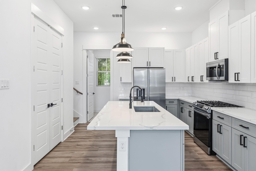 1404 Mansfield Street - Photo 6