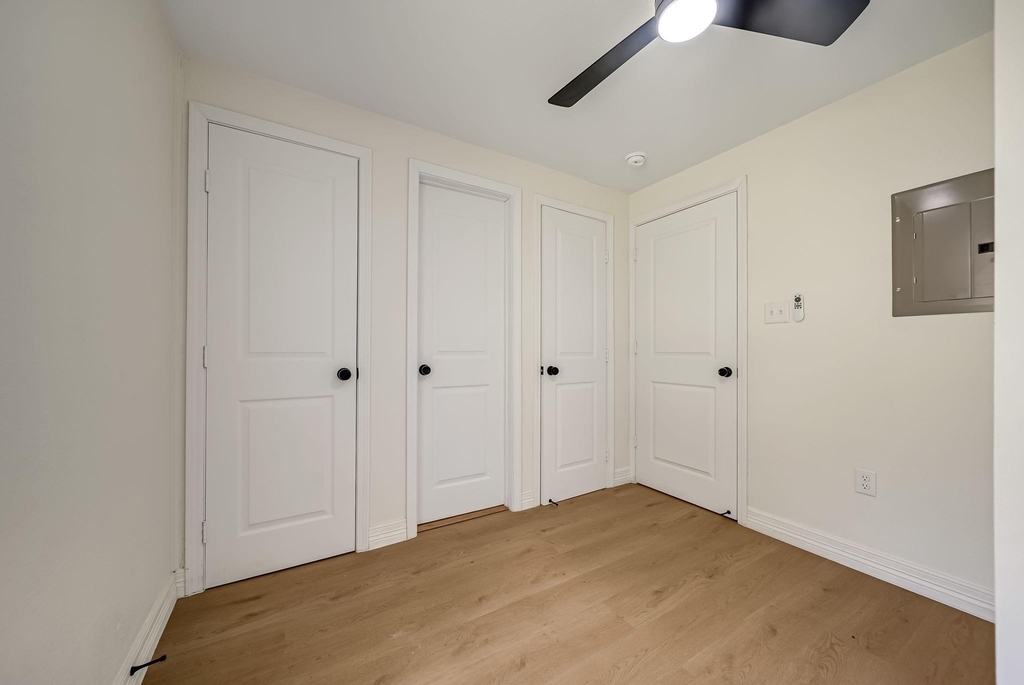 411 Avenue A - Photo 8