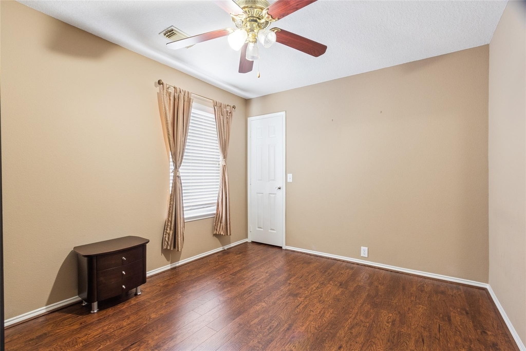 10306 Logan Bridge Lane - Photo 19