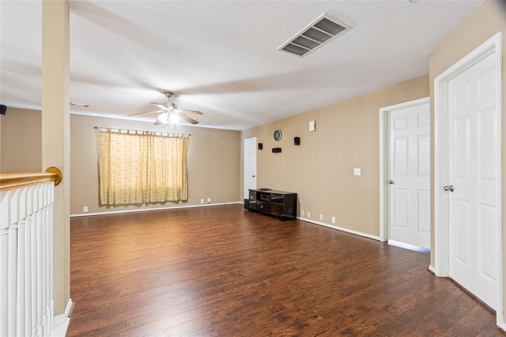 10306 Logan Bridge Lane - Photo 15