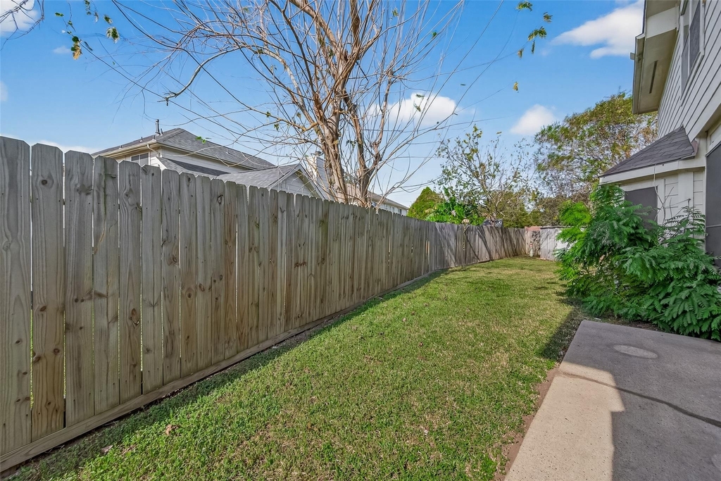 16315 April Ridge Drive - Photo 47