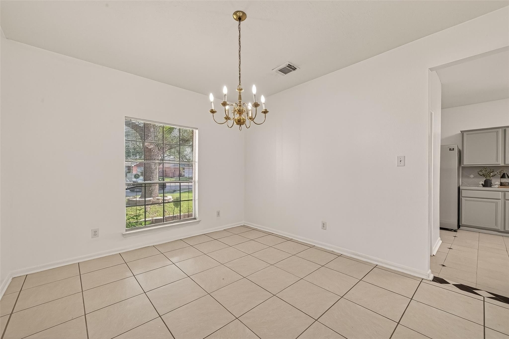 16315 April Ridge Drive - Photo 5