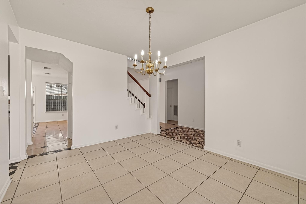 16315 April Ridge Drive - Photo 6