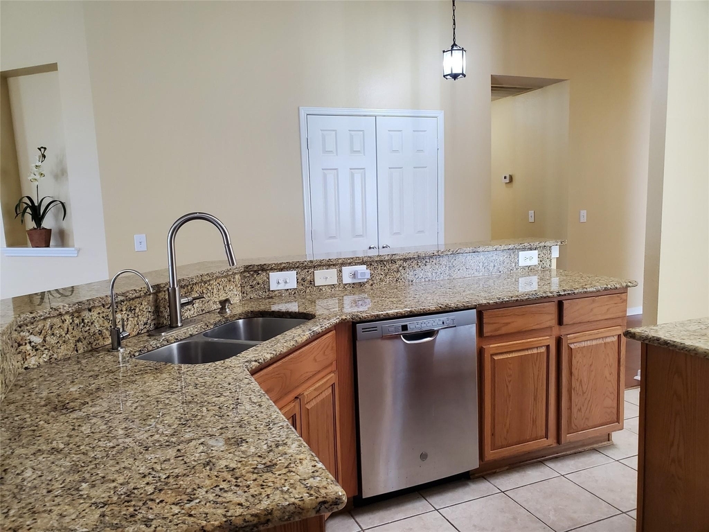 2502 Suncreek Lane - Photo 9