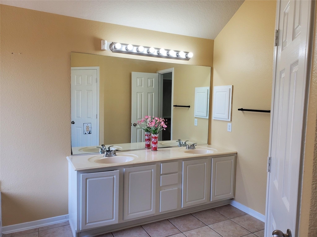 2502 Suncreek Lane - Photo 17