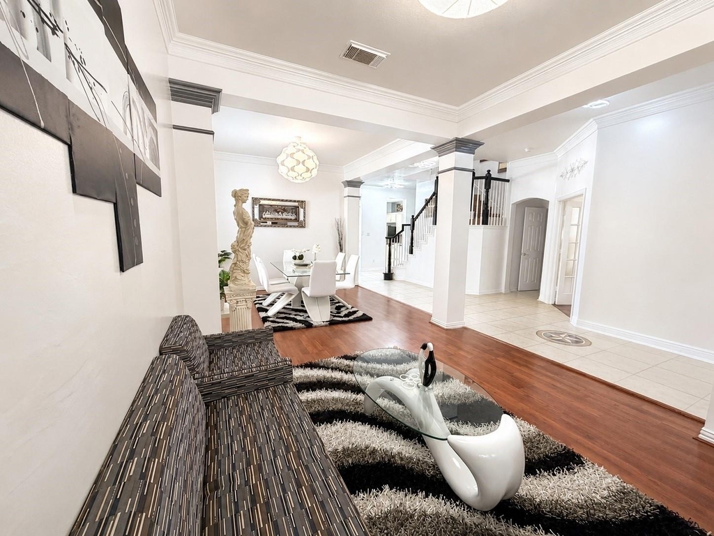 5507 Cranston Court - Photo 3
