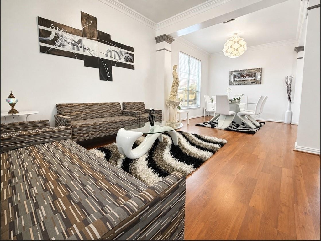 5507 Cranston Court - Photo 1