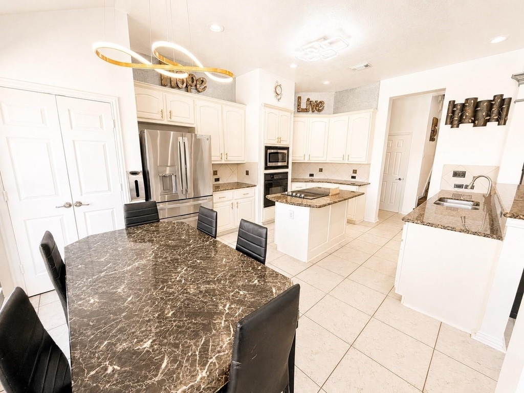 5507 Cranston Court - Photo 14