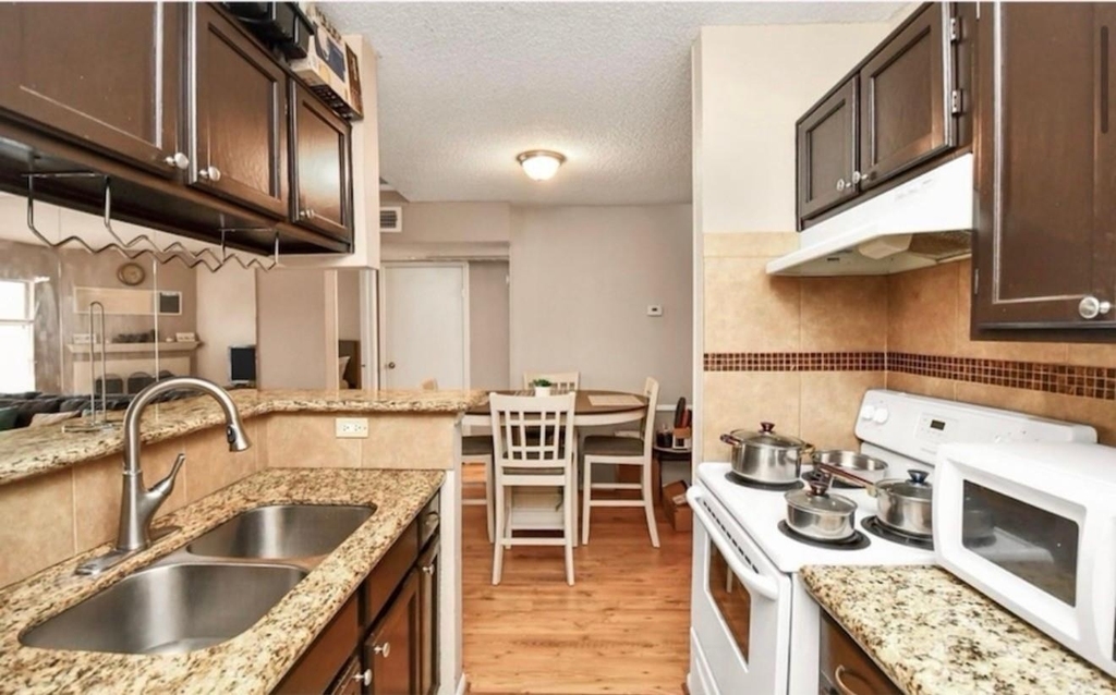 3770 Lovers Wood Lane - Photo 10