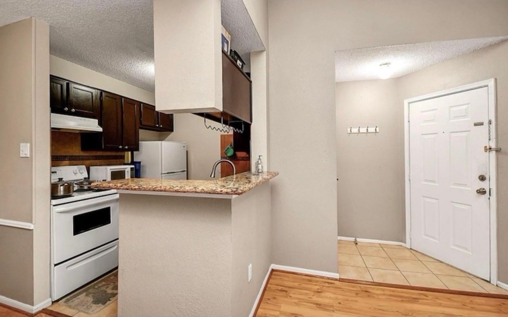 3770 Lovers Wood Lane - Photo 7