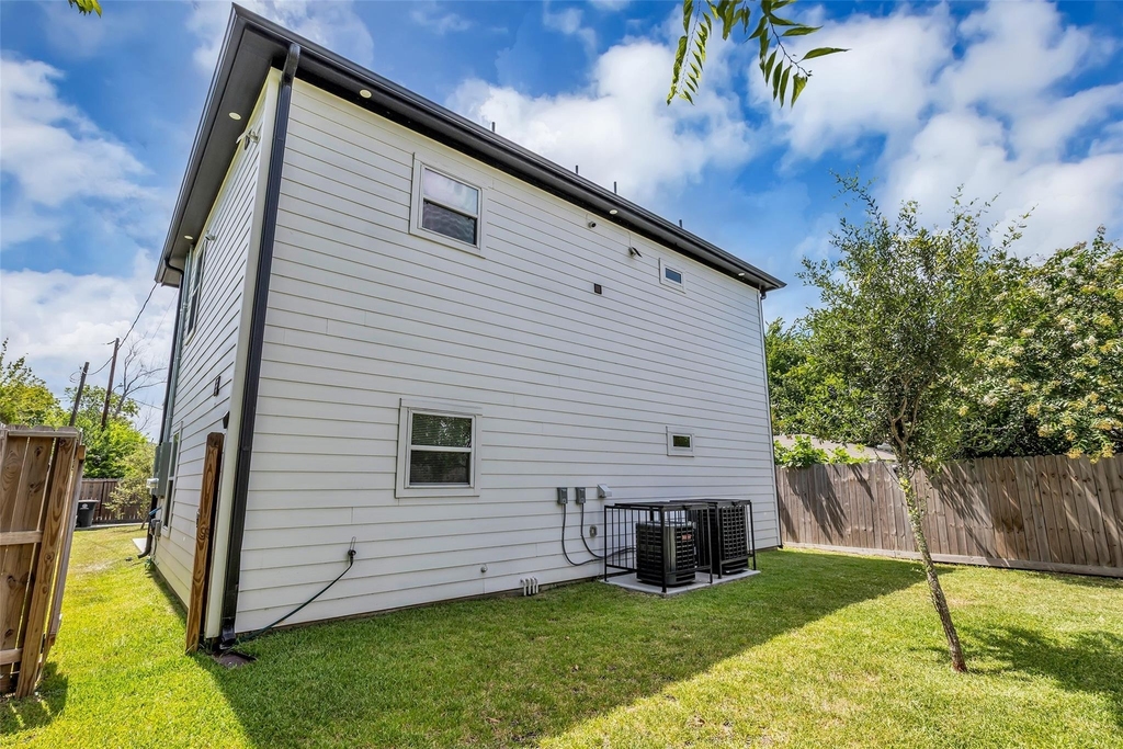 8529 Dosia Street - Photo 20