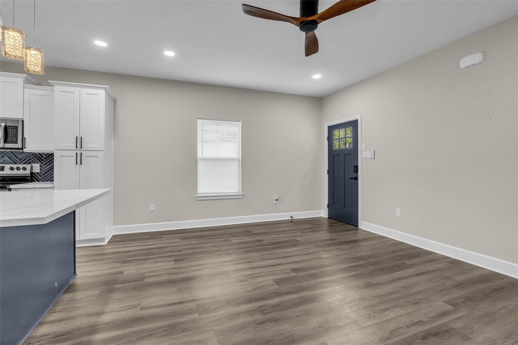 8529 Dosia Street - Photo 3