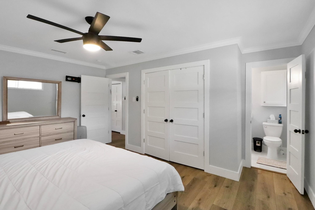 6111 Shadow Crest Street - Photo 8