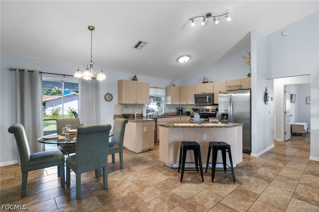301 Se 30th Terrace - Photo 8