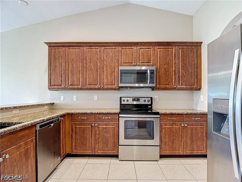 1726 Trafalgar Parkway - Photo 9