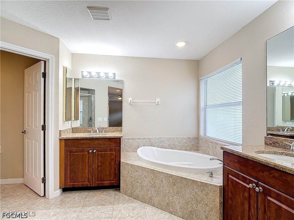 1726 Trafalgar Parkway - Photo 24